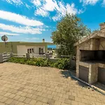 Villa Ozzi With 9 Bedrooms & Private Pool