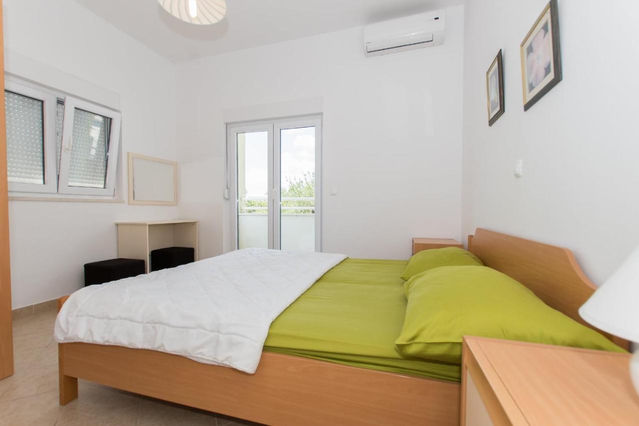 Ozzi With 9 Bedrooms & Private Pool Villa