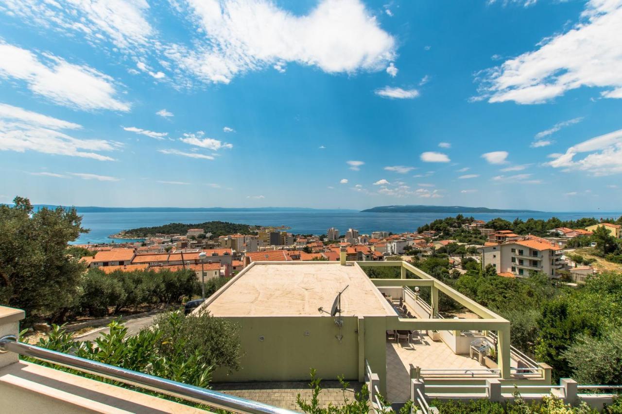 Villa Ozzi With 9 Bedrooms & Private Pool *